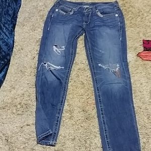 Woman's Ariat boyfriend jeans size 28R
